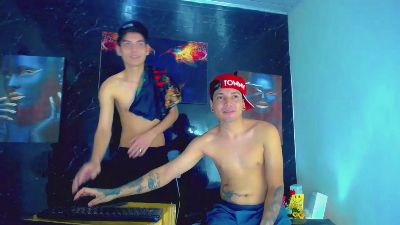 TheShamefulBoys live cam on Cam4