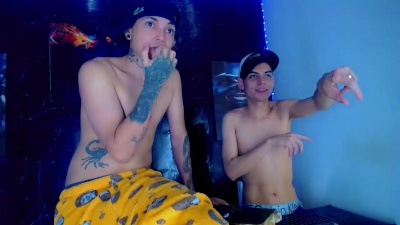 TheShamefulBoys live cam on Cam4