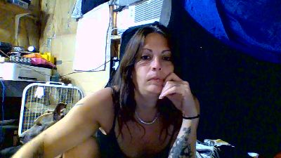 TheSillyRabbitz live cam on Cam4