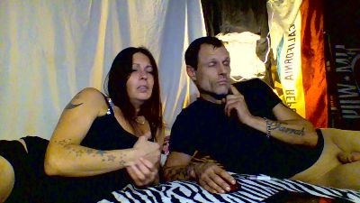 TheSillyRabbitz live cam on Cam4