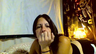TheSillyRabbitz live cam on Cam4
