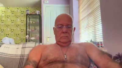 The_helmet7 live cam on Cam4