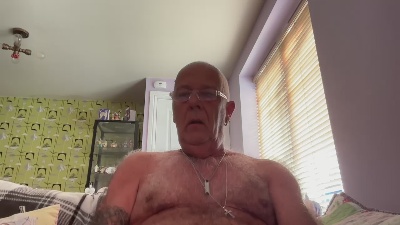 The_helmet7 live cam on Cam4