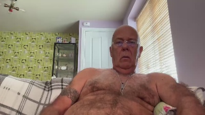 The_helmet7 live cam on Cam4