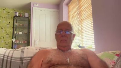 The_helmet7 live cam on Cam4