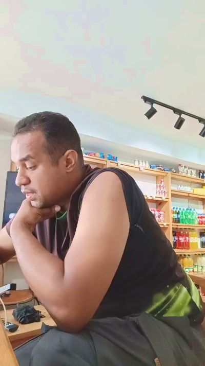 Theblack202020 live cam on Cam4