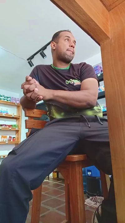 Theblack202020 live cam on Cam4