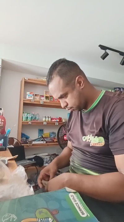 Theblack202020 live cam on Cam4