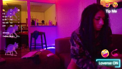 TheeTriniti webcam