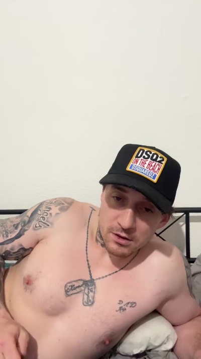 Theirish_bull live cam on Cam4