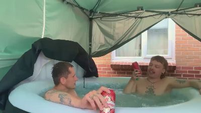 Thejizmister live cam on Cam4
