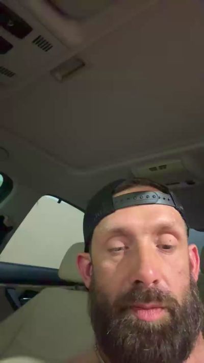 Themechanic69 live cam on Cam4