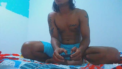 Theniga live cam on Cam4