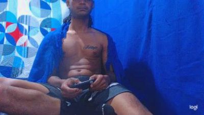 Theniga live cam on Cam4
