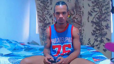 Theniga live cam on Cam4