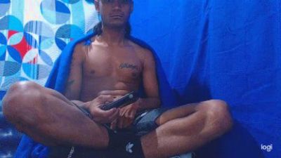 Theniga live cam on Cam4