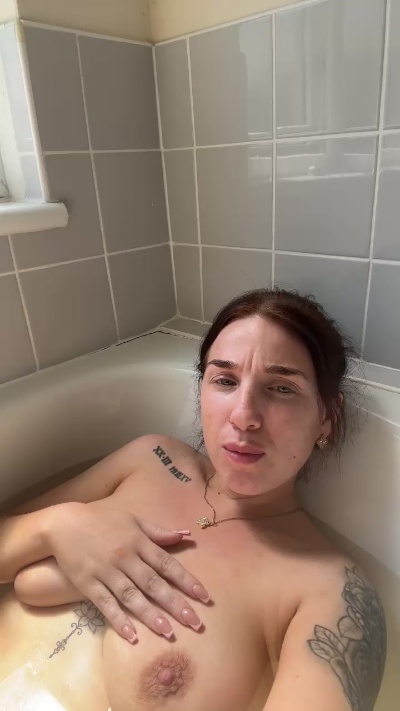 Therealrose live cam on Cam4