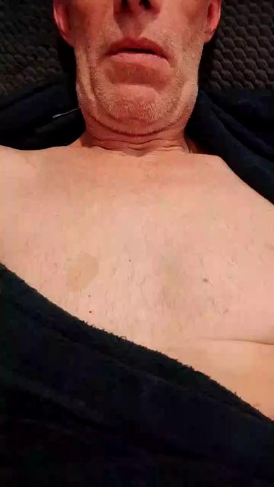 Thetatertot live cam on Cam4