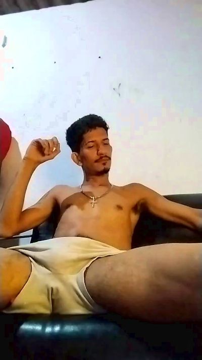 Theyllors2 live cam on Cam4