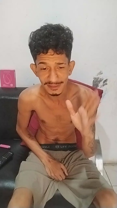 Theyllors2 live cam on Cam4