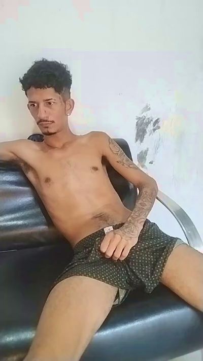 Theyllors2 live cam on Cam4