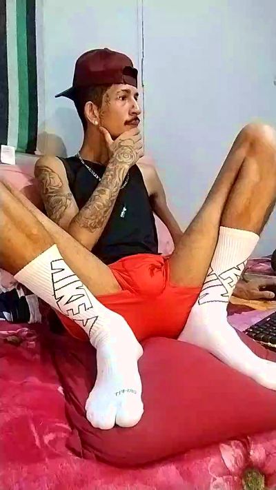 Theyllors2 live cam on Cam4