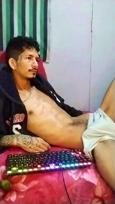 Theyllors2 live cam on Cam4
