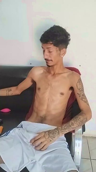 Theyllors2 live cam on Cam4