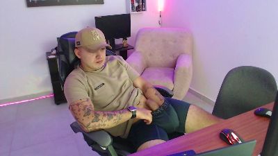 Thiago_420_ live cam on Cam4