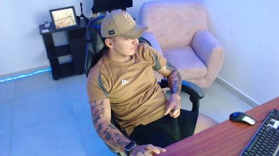 Thiago_420_ live cam on Cam4