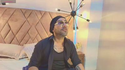 Thiago_Sins live cam on Cam4
