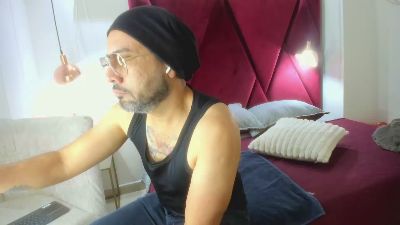 Thiago_Sins live cam on Cam4