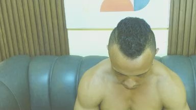 Thiago_Summers live cam on Cam4