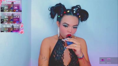 ThiaraVarannes live cam on Cam4
