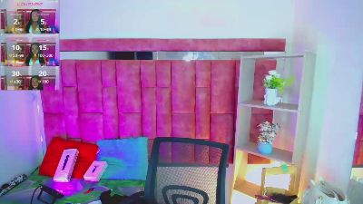 ThiaraVarannes live cam on Cam4