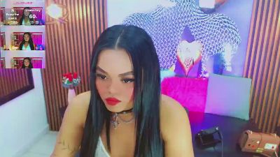ThiaraVarannes live cam on Cam4