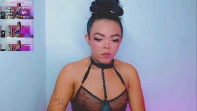 ThiaraVarannes live cam on Cam4