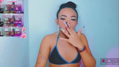 ThiaraVarannes live cam on Cam4