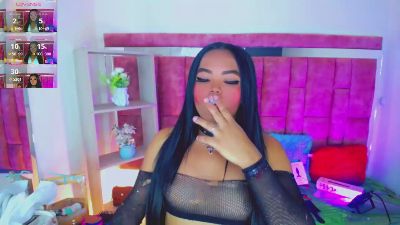 ThiaraVarannes live cam on Cam4
