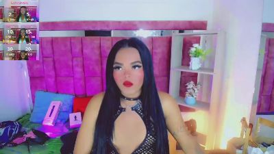 ThiaraVarannes live cam on Cam4