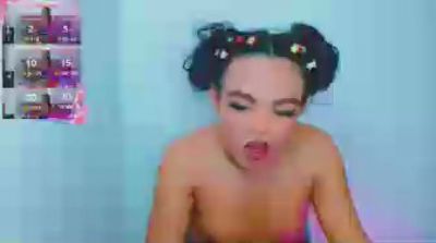 ThiaraVarannes live cam on Cam4
