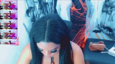 ThiaraVarannes live cam on Cam4