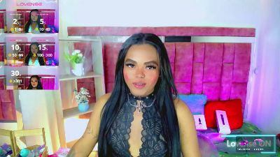 ThiaraVarannes live cam on Cam4