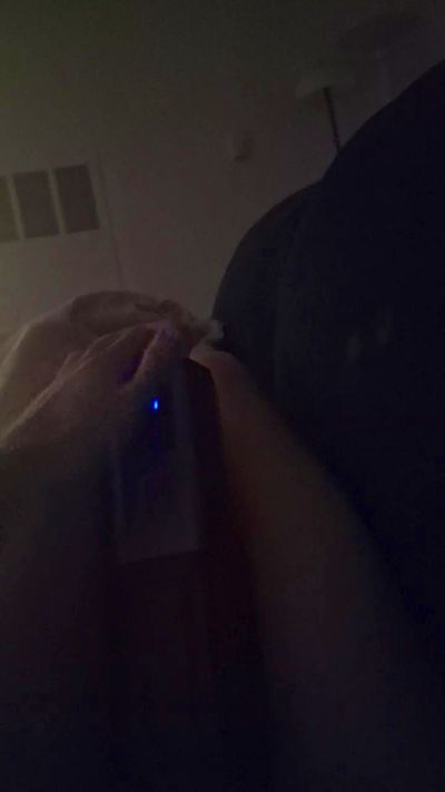 Thicktrunk27 live cam on Cam4