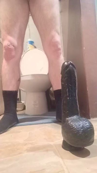 Thirsty_4itall live cam on Cam4