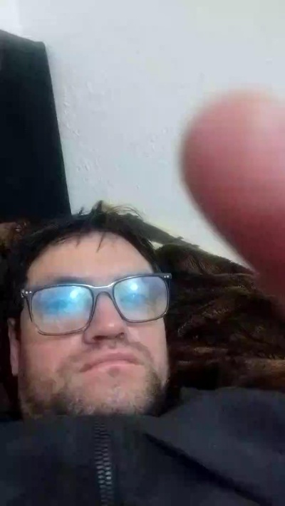 Thomas2631 live cam on Cam4