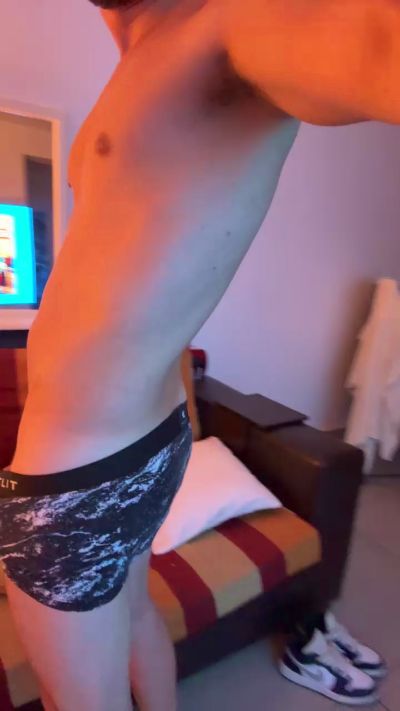 Profile and Statistics for ThomasRM98 on Cam4