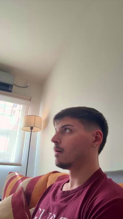 ThomasRM98 live cam on Cam4