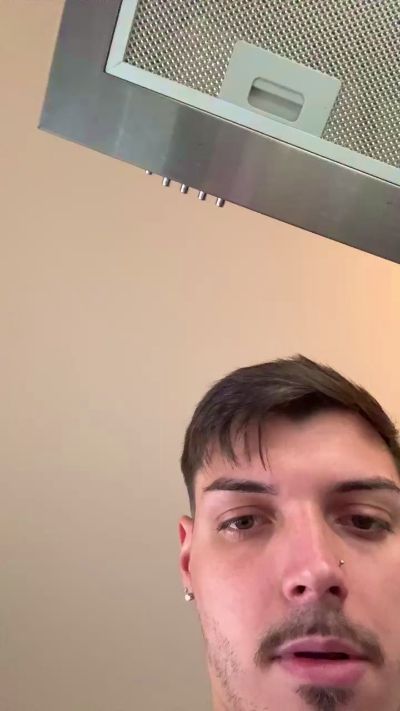 ThomasRM98 live cam on Cam4