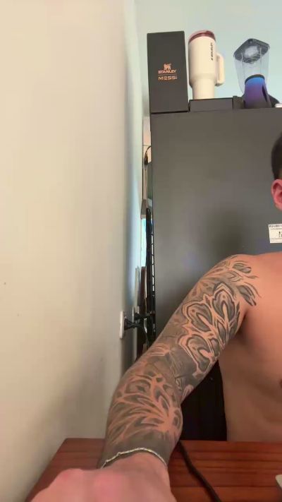 ThomasRM98 live cam on Cam4